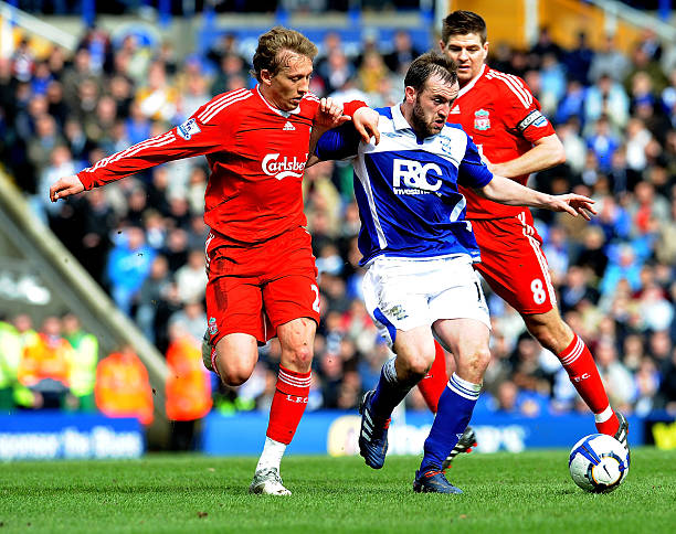 中场球员阿 中场球员阿