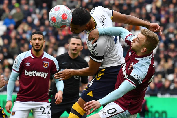 表现亮眼 表现亮眼